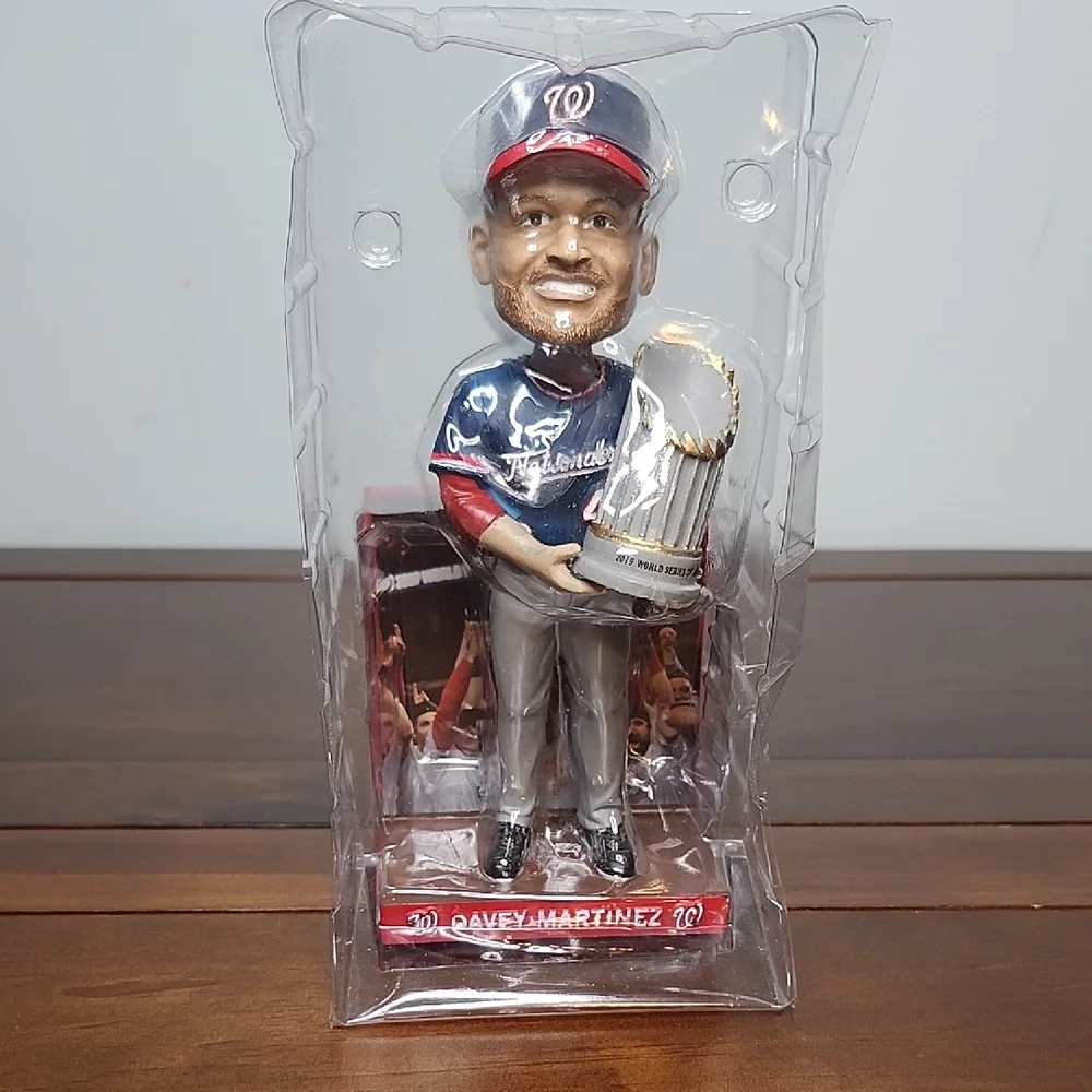 Davey Martinez Baseball‎ Bobblehead with Trophy